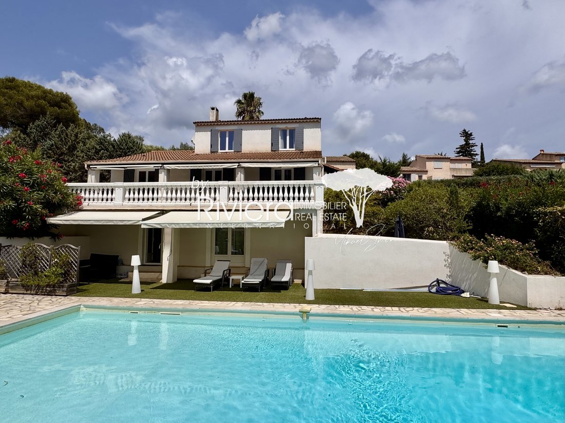 Villa in La Croix-Valmer, Provence-Alpes-Côte d'Azur, France 4 - 18600455