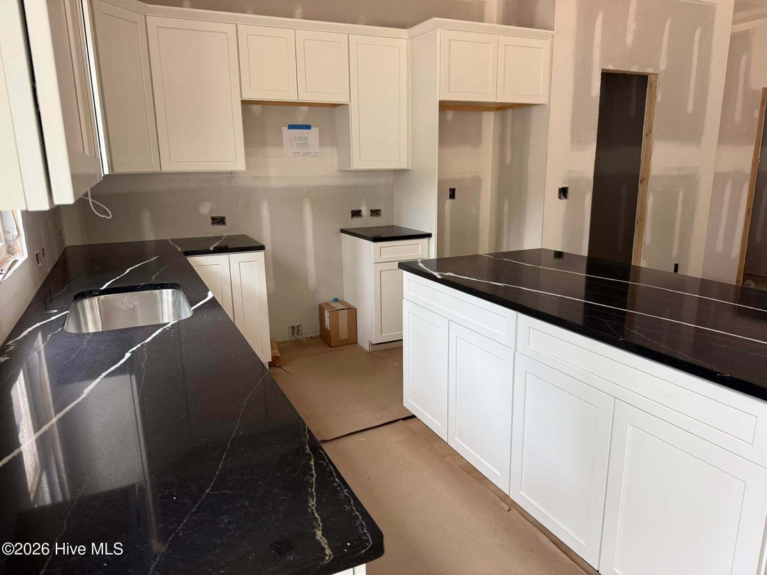 House in Oak Island, North Carolina, United States 3 - 18601677
