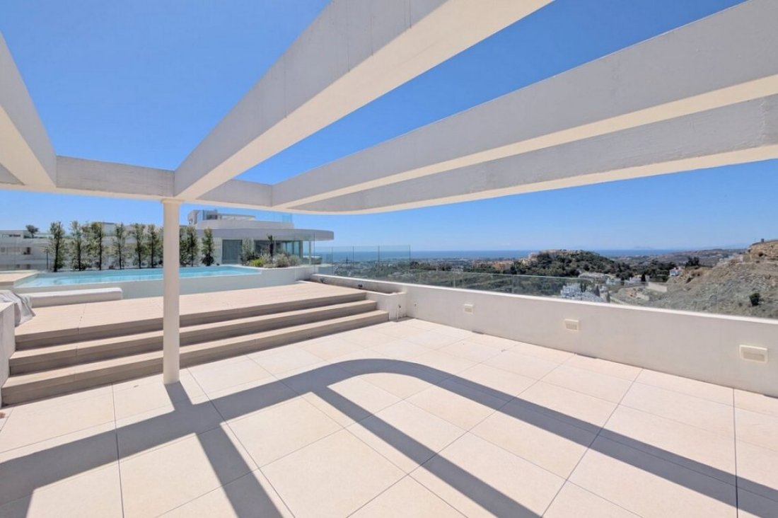 Apartment in Benahavis, Andalusia, Spain 2 - 18597616