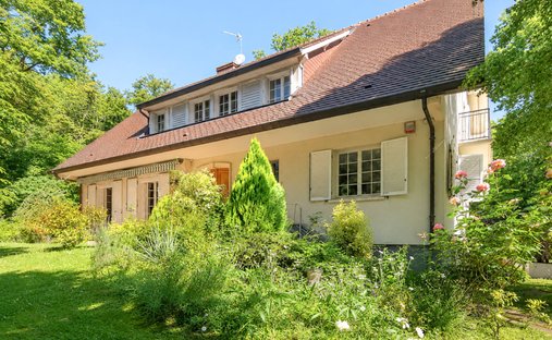 House in Breuil-Fleurs, Chevigny-Saint-Sauveur, France 1