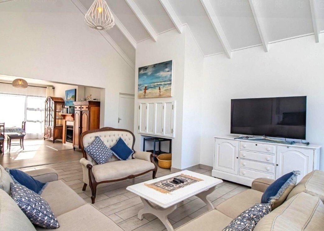 Country House in Fernkloof Estate, Western Cape, South Africa 1 - 18598869