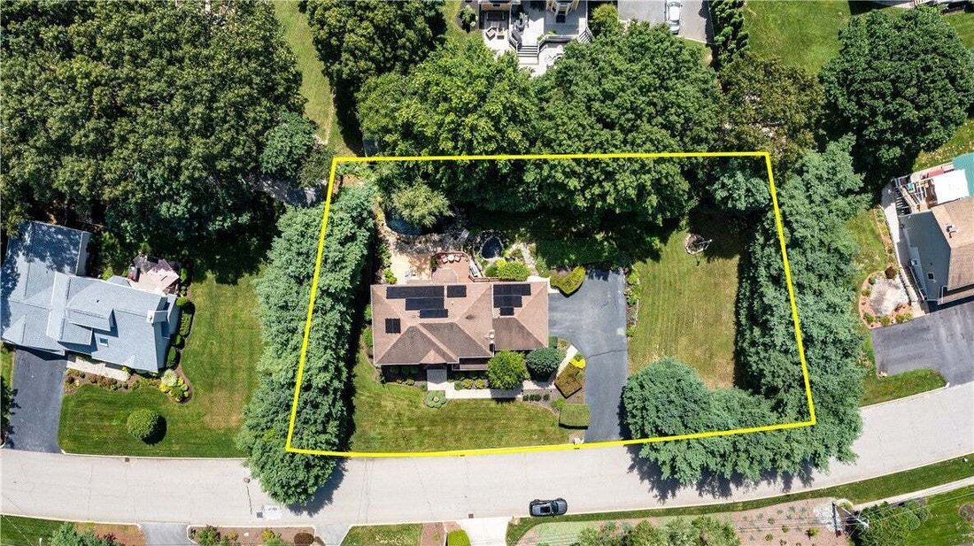 House in Lincoln, Rhode Island, United States 5 - 18586654