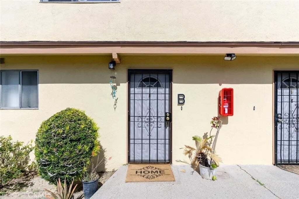 Whittier, California, United States 5 - 17633405