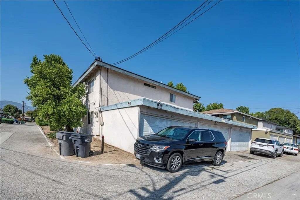 La Verne, California, United States 4 - 18601841
