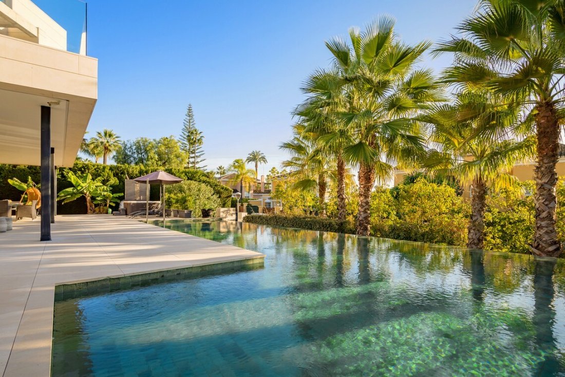 Villa in Puerto Banus, Marbella, Spain 2 - 18597108