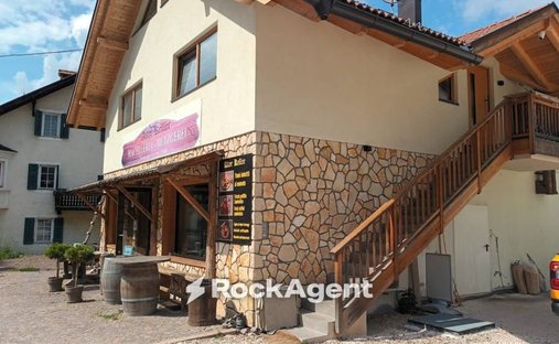 Villa in Fontanefredde, Trentino – Alto Adige/Südtirol, Italy 1