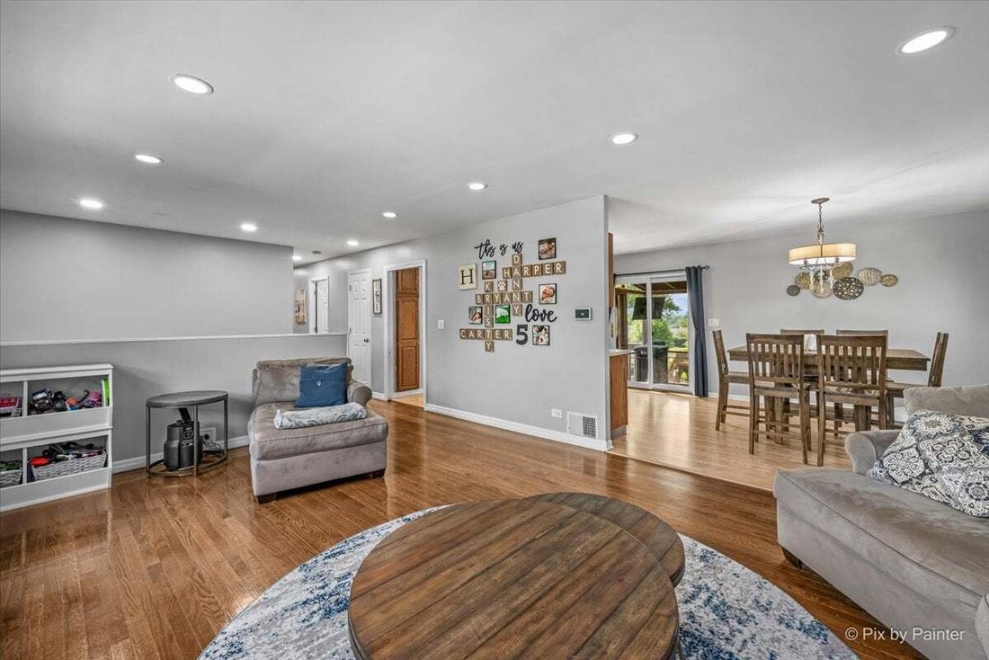 House in Hoffman Estates, Illinois, United States 4 - 18597506