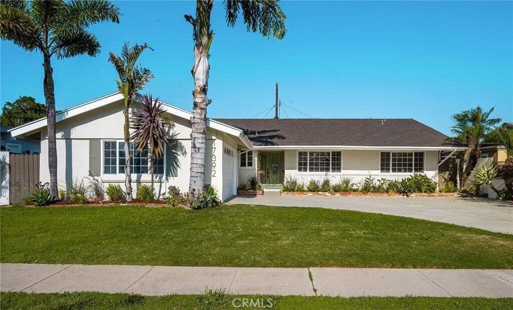 House in Fountain Valley, California, United States 1 - 18601992