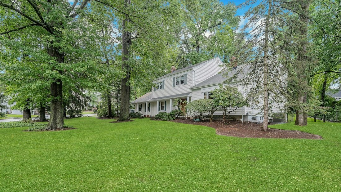 Townhouse in Cedar Grove, New Jersey, United States 3 - 18600770