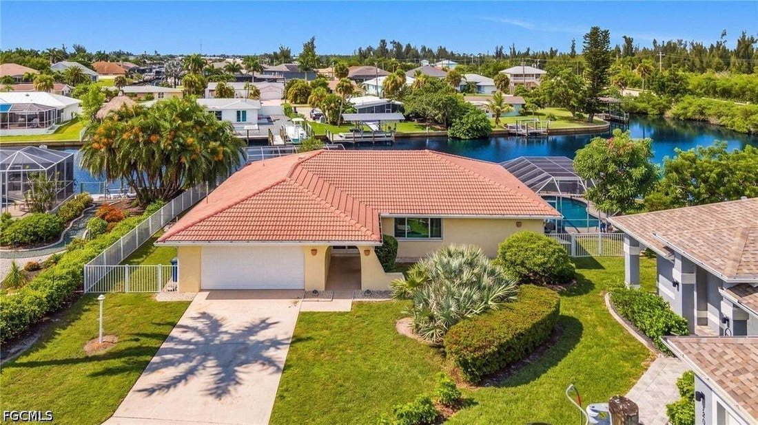 House in Cape Coral, Florida, United States 1 - 18596354