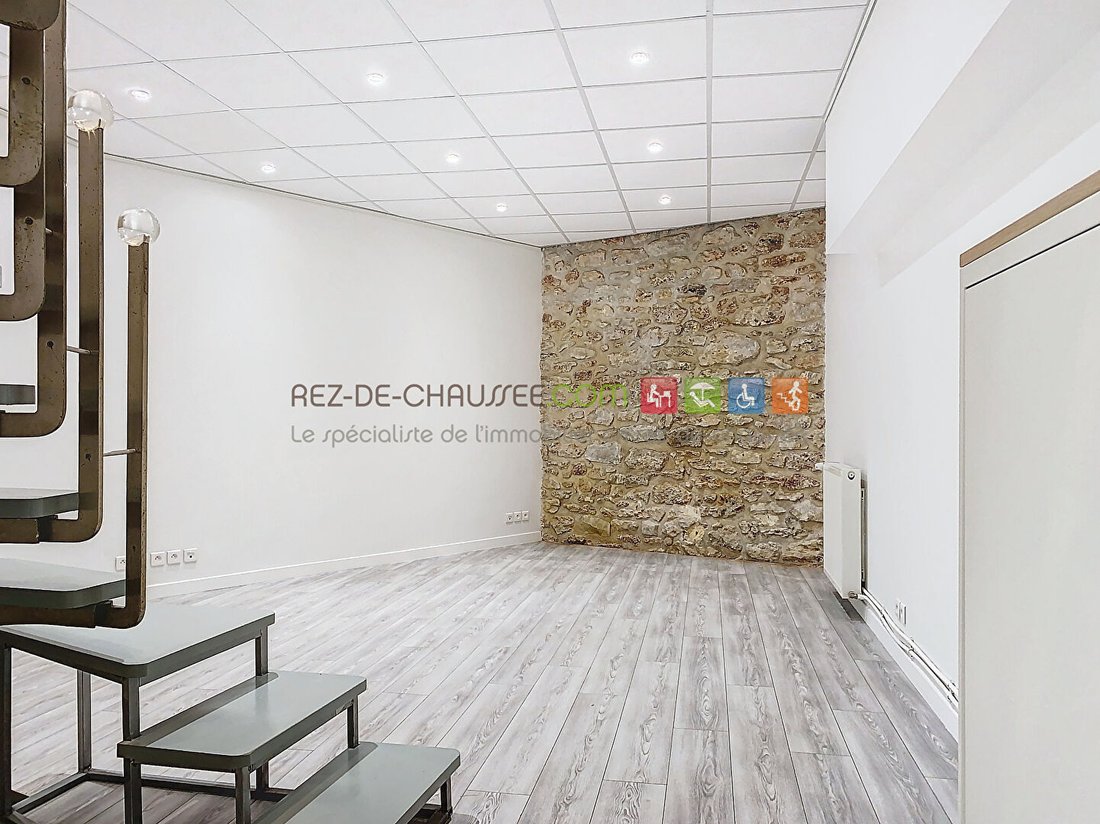 Apartment in Lorette-Martyrs, Paris 9e Arrondissement, Paris 2 - 18597797