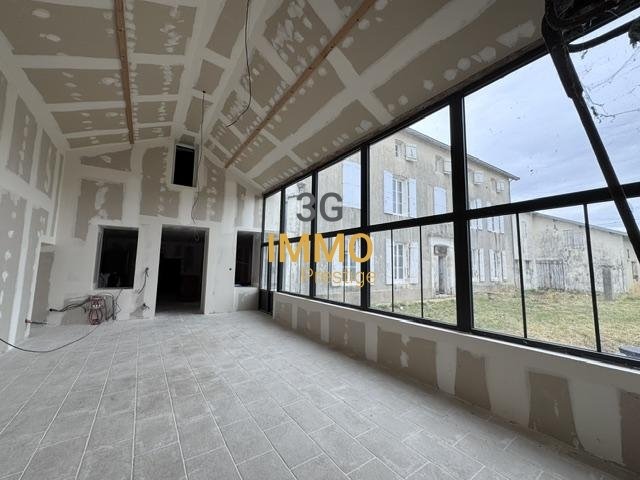 House in Saint-Mard, Nouvelle-Aquitaine, France 4 - 18601159