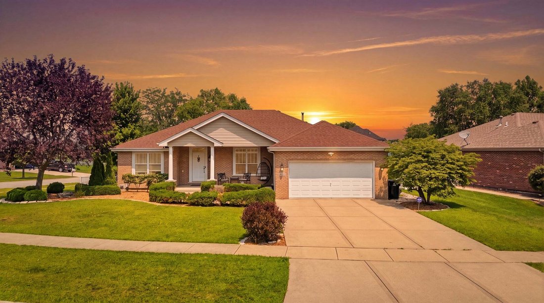 House in New Lenox, Illinois, United States 1 - 18597481