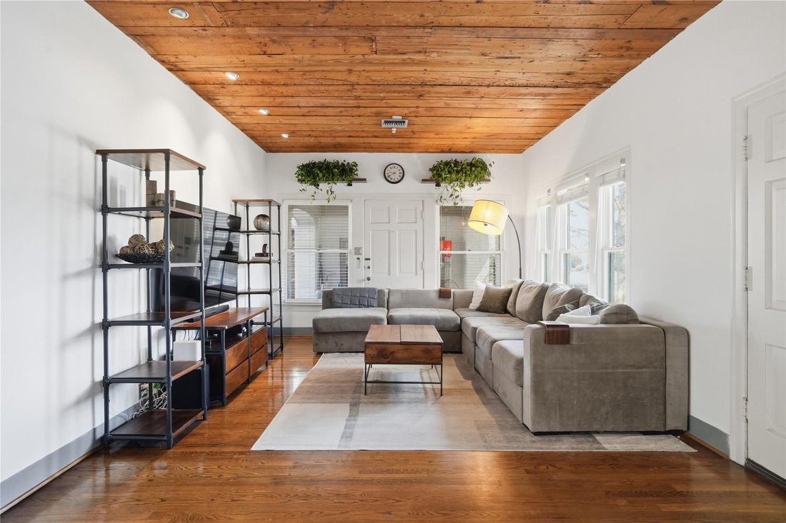 House in Houston, Texas, United States 5 - 18602351
