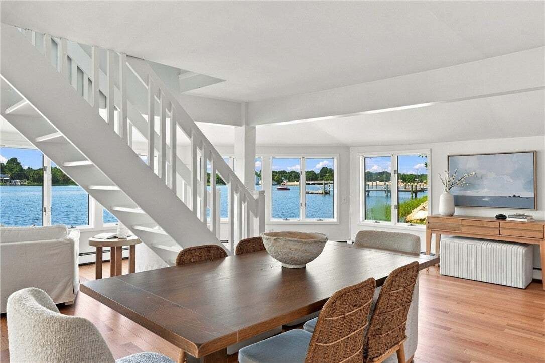Barrington, Rhode Island, United States 4 - 18599750