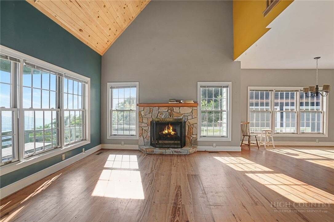 House in Newland, North Carolina, United States 5 - 18594569