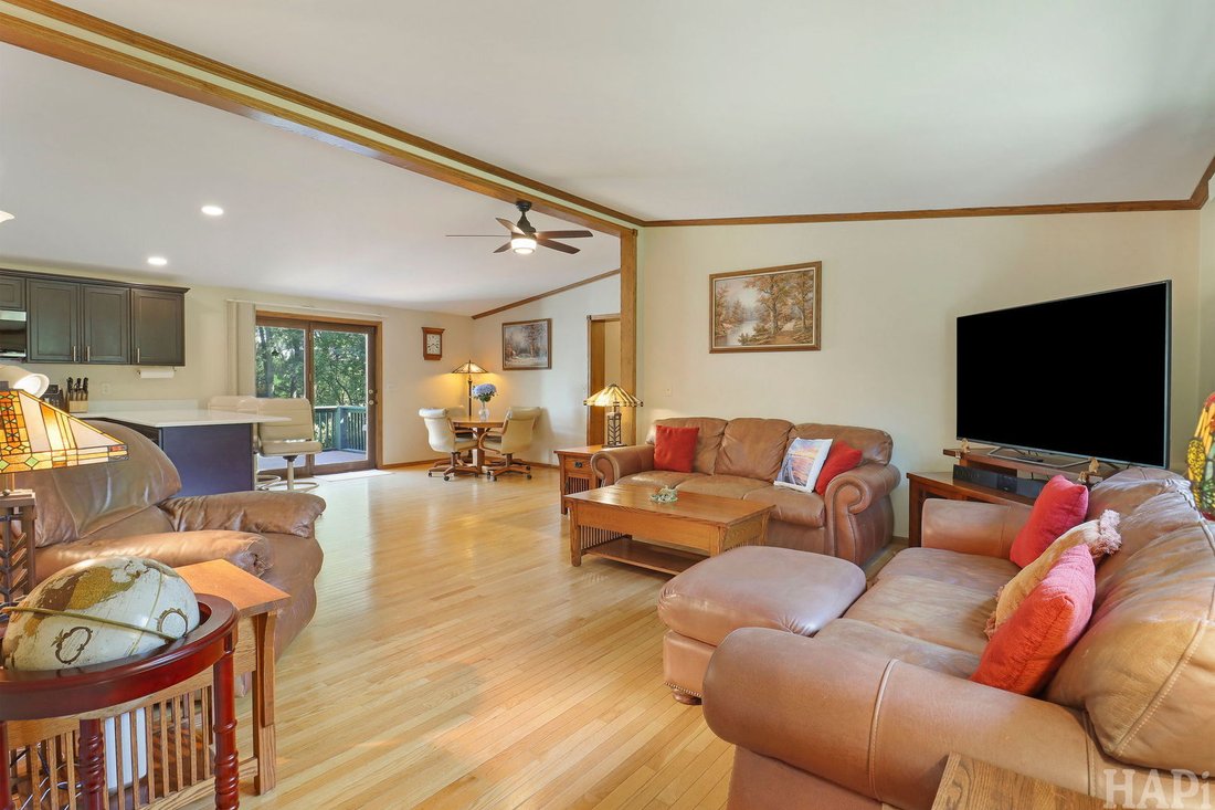 House in Fox Lake, Illinois, United States 4 - 18597548