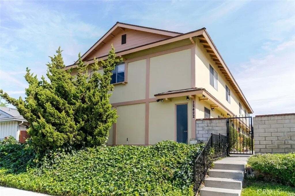 Whittier, California, United States 1 - 17633405