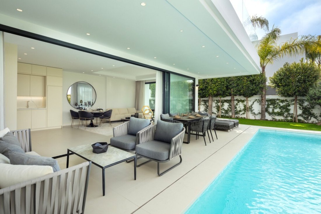 Villa in Marbella, Andalusia, Spain 4 - 18597328