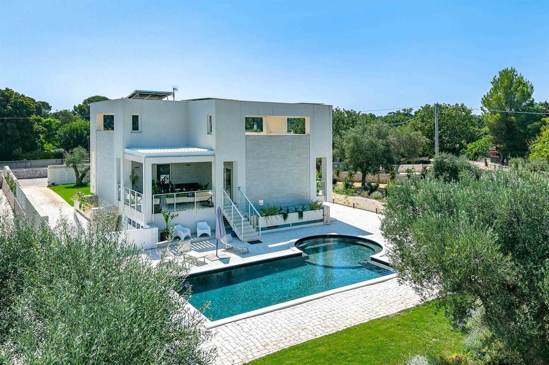 Villa in Gorgofreddo, Monopoli, Apulia 1 - 18602497