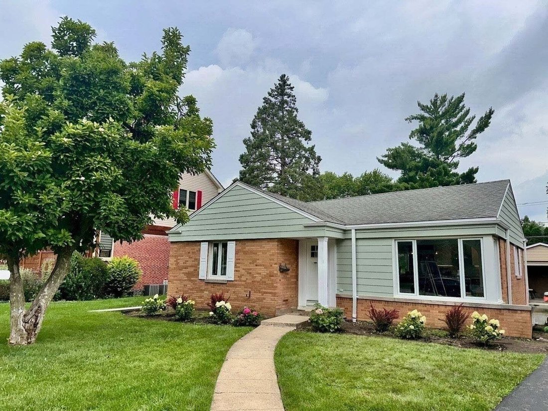 House in Mount Prospect, Illinois, United States 1 - 18597541