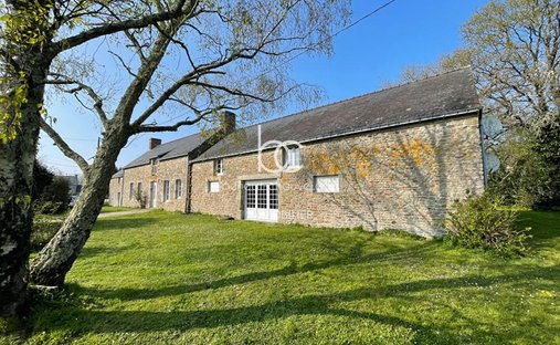 Estate in Surzur, Brittany, France 1