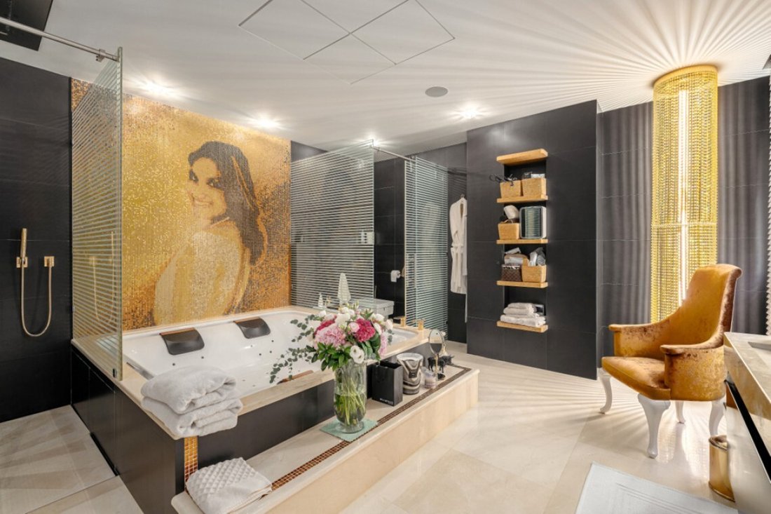 Villa in Marbella, Andalusia, Spain 5 - 18597360