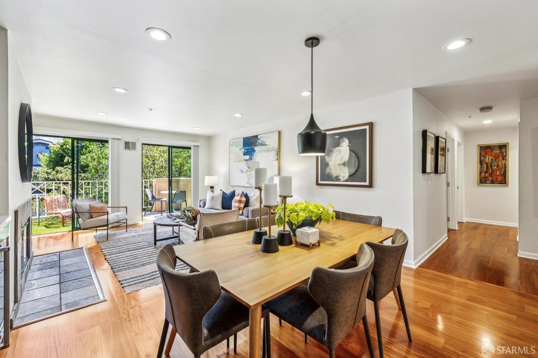 Condo in San Francisco, California, United States 3 - 18599632