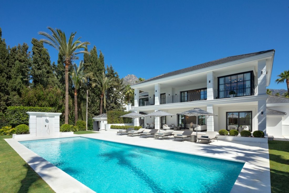 Villa in Marbella, Andalusia, Spain 1 - 18597294
