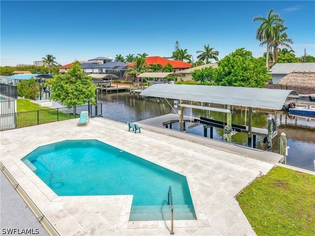Maison à Bonita Springs, Floride, États-Unis 2 - 18596357