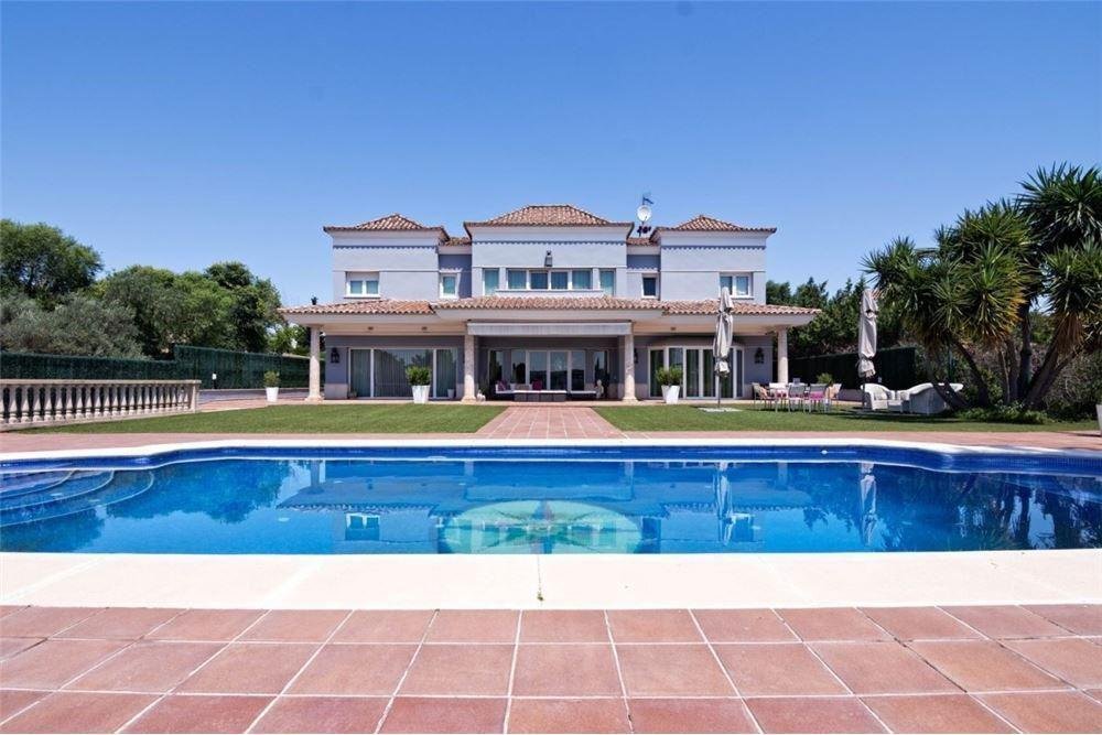 Villa in Gelves, Andalusia, Spain 2 - 18602321