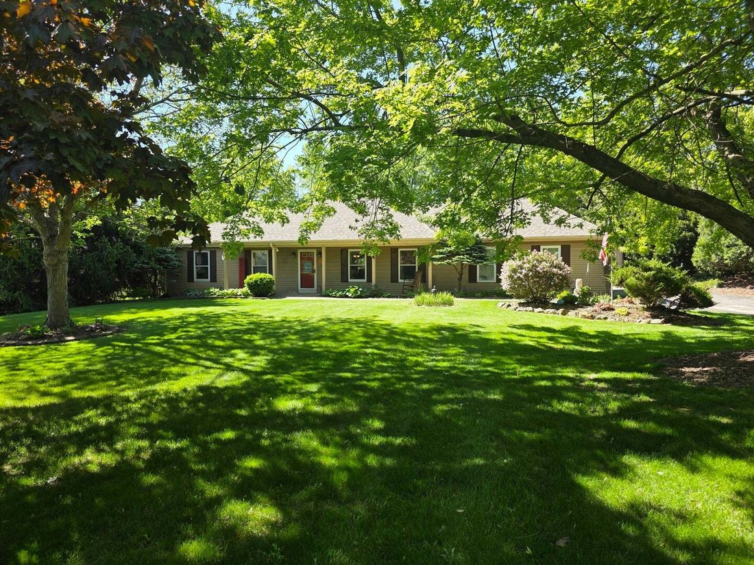 House in Campton Hills, Illinois, United States 1 - 18597489