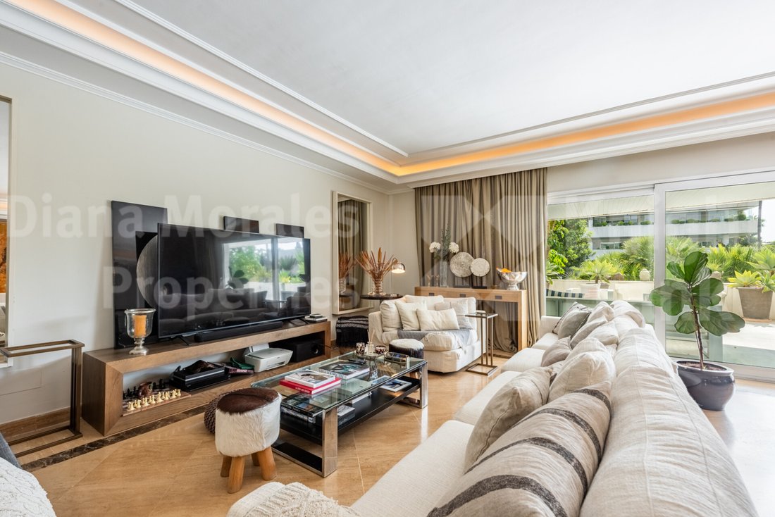 Apartment in Puerto Banus, Marbella, Spain 4 - 18602536