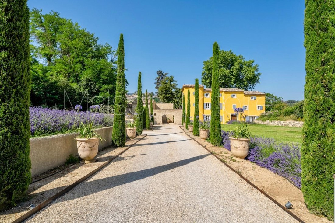 House in Ménerbes, Provence-Alpes-Côte d'Azur, France 5 - 18602871