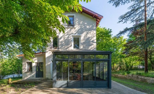 Casa a Chaponost, Auvergne-Rodano-Alpi, Francia 1