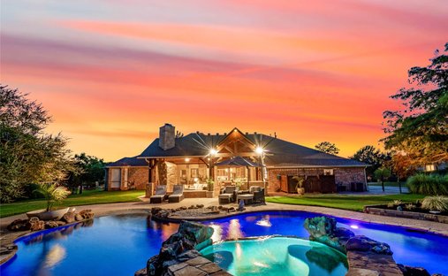 House in Lewisville, Texas, United States 1