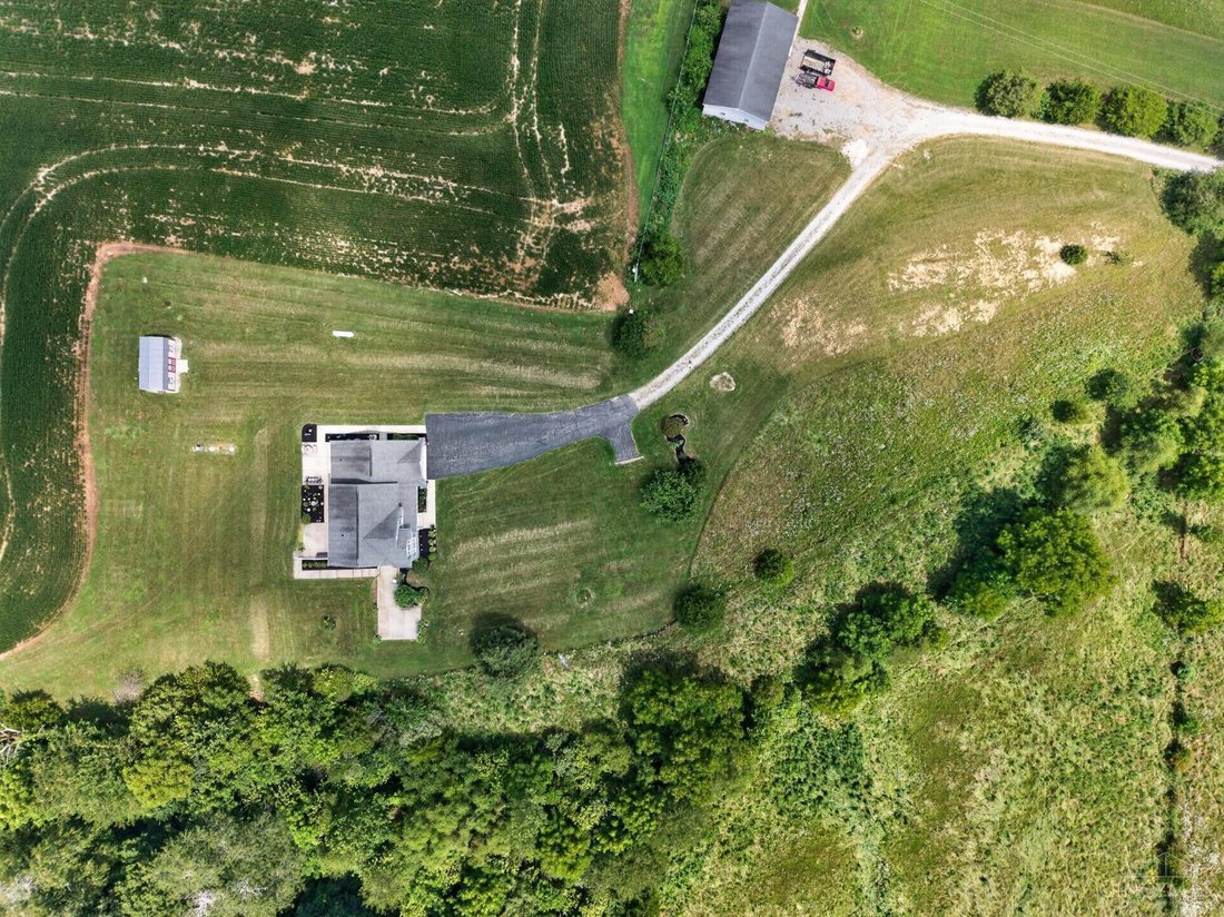 Farm Ranch in Hillsboro, Ohio, United States 3 - 18597268