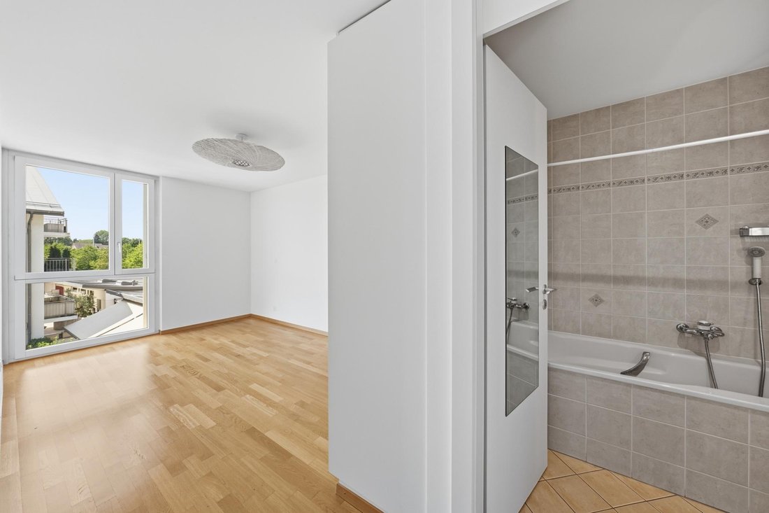 Apartment in Nyon, Vaud, Switzerland 5 - 18523462