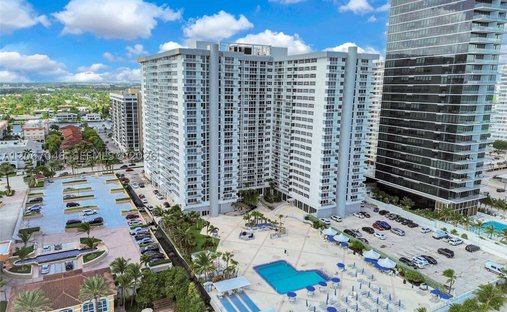 Eigentumswohnung in Hallandale Beach, Florida, Vereinigte Staaten 1