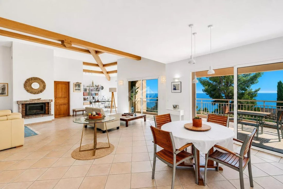 Villa in Le Lavandou, Provence-Alpes-Côte d'Azur, France 3 - 16872931