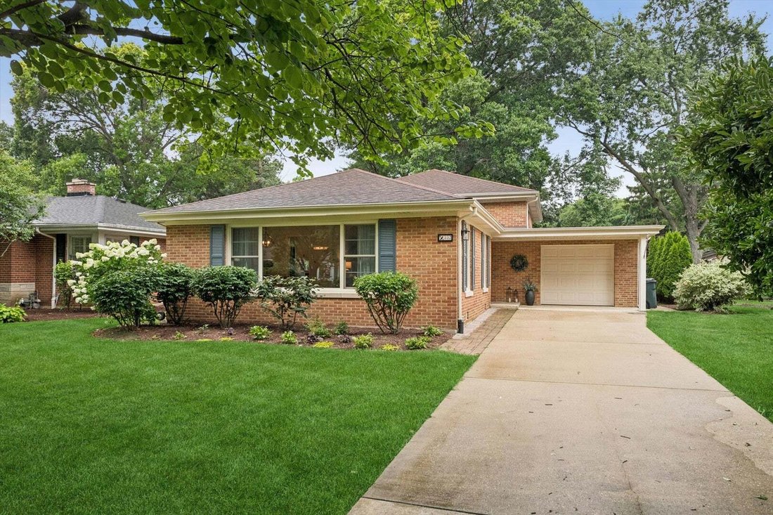 House in Glen Ellyn, Illinois, United States 1 - 18601387