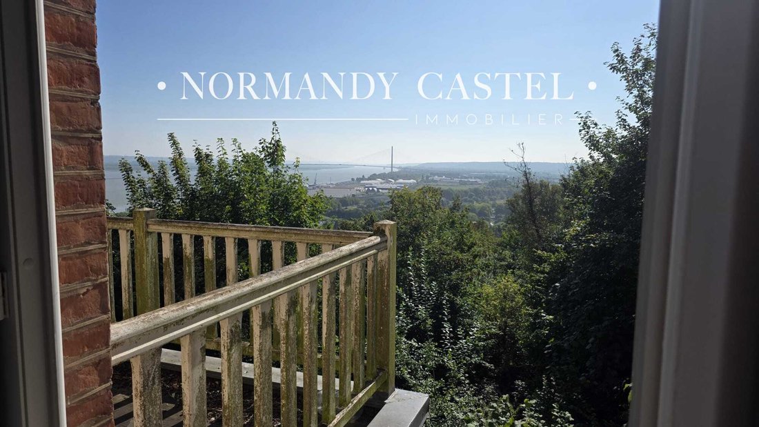Estate in Secteur Sauvegarde, Honfleur, France 1 - 18600709