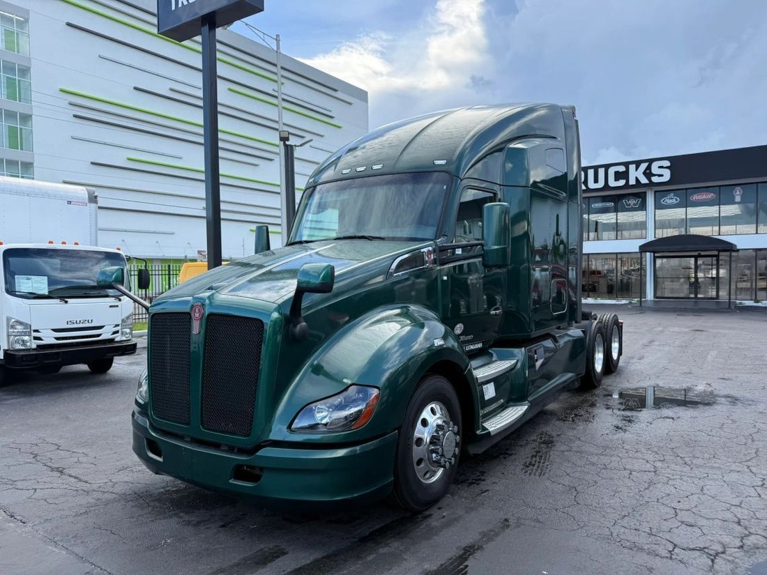 2018 Kenworth T600 T680 Aerodynamic in Miami, FL, United States 1 - 18516396