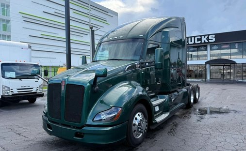 2018 Kenworth T600 T680 Aerodynamic in Miami, FL, United States 1