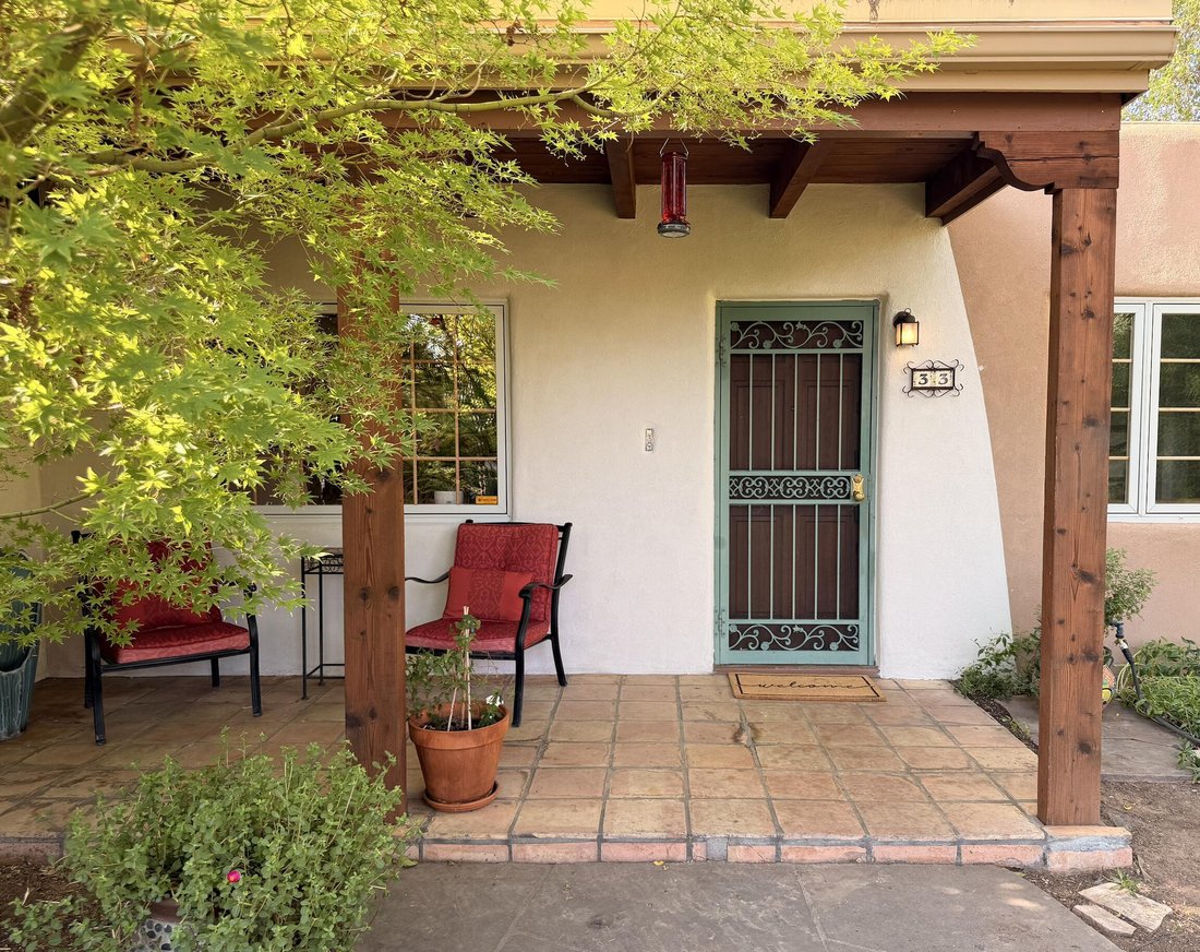 House in Los Ranchos de Albuquerque, New Mexico, United States 1 - 18594116