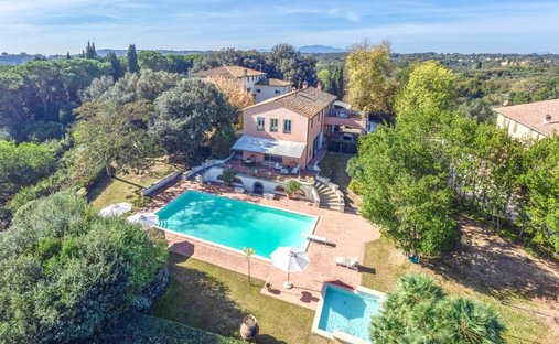 Estate in Center, Florence, Tuscany 1