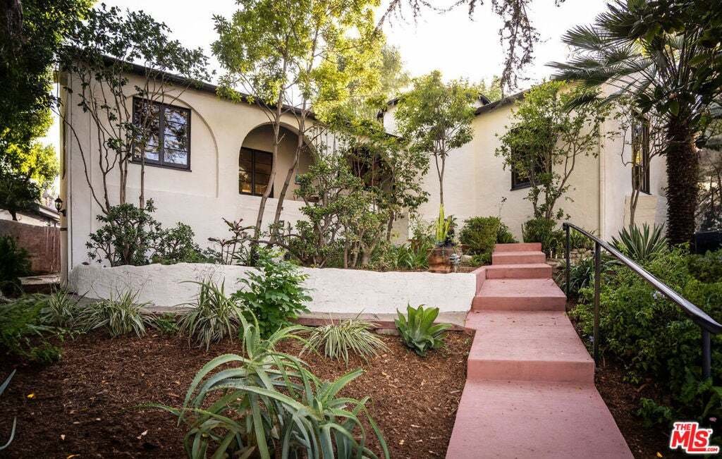 House in Los Angeles, California, United States 3 - 18601052
