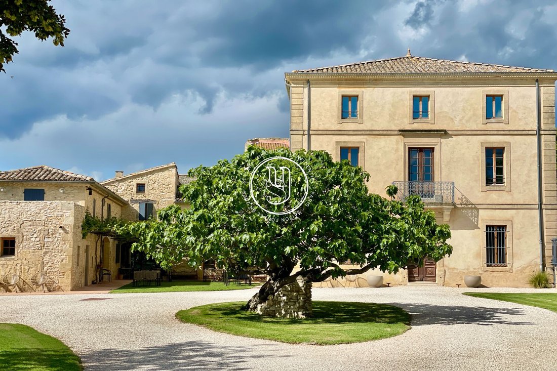 Villa in Uzès, Occitania, France 2 - 18598249