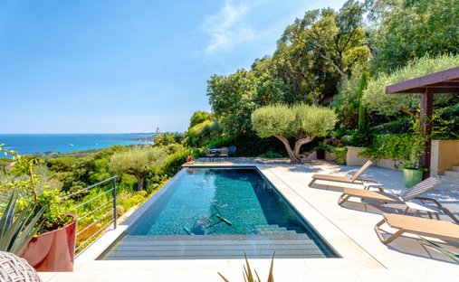 Villa in Ville-Les Saquedes-Le Bouillonnet, Sainte-Maxime, France 1