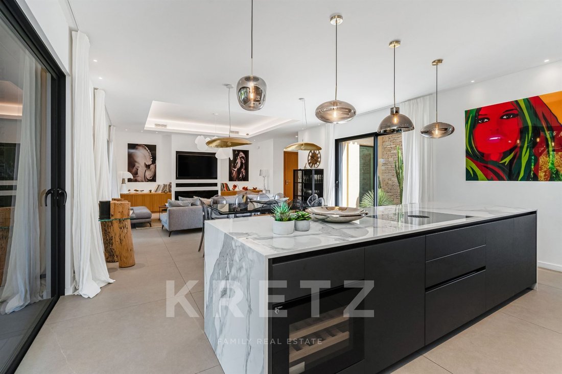 House in Zone Ouest Urbaine, Saint-Tropez, France 5 - 18602893